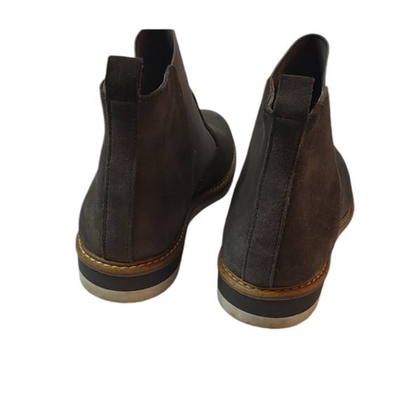 Gray Leather Adam Tucker Slip on Ankle Boots sz 6 - Picture 4 of 6